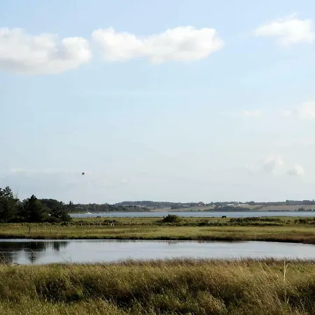 Three-bedroom Holiday In 4 Feriehus *