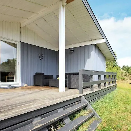 Three-bedroom Holiday In 4 Feriehus Millinge